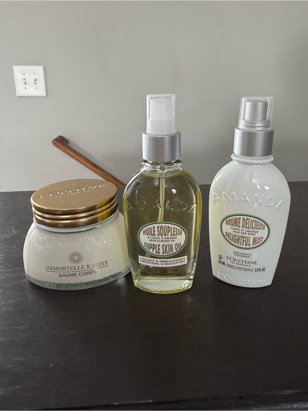 L'OCCITANE Almond Body Oil, Moisturizer & Mist Set - White/Gold